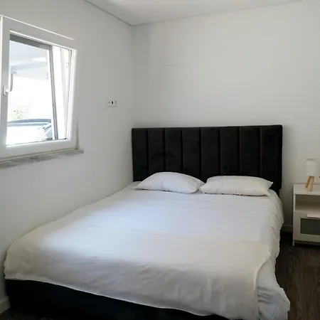 Moradia T4 * Фернан-Ферру